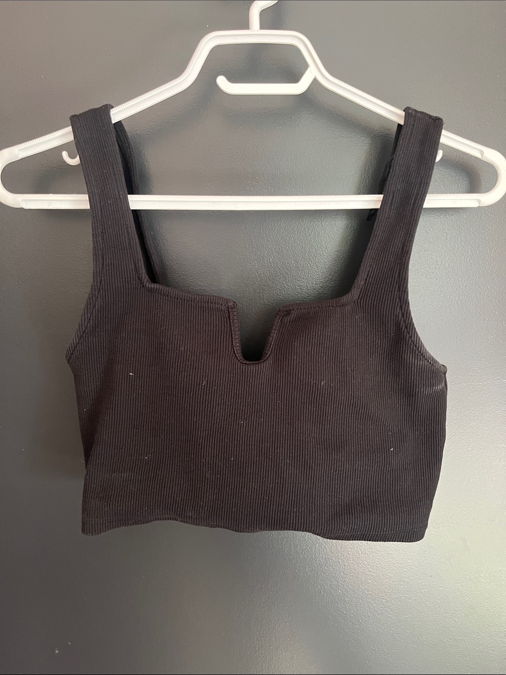 Zara Black Ribbed V-Notch Crop Top